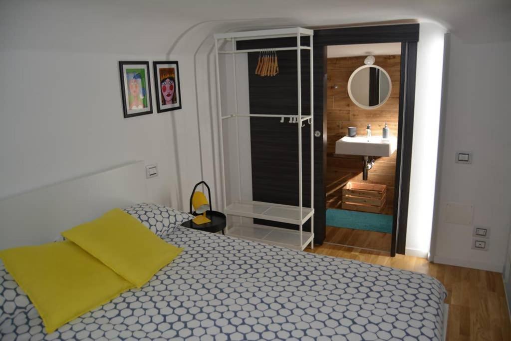 Dock78 - Miniloft In Catania Center Apartment Екстериор снимка